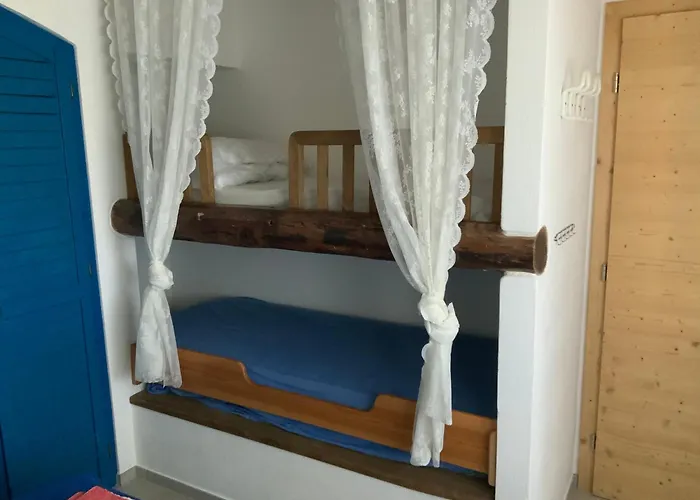 度假居 La Loggia Mit Privat Pool 圣特雷莎加卢拉