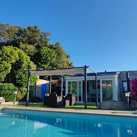 La Loggia Mit Privat Pool Nyaraló *